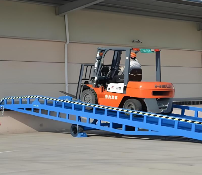 娄底移动式卸货平台（叉车用）